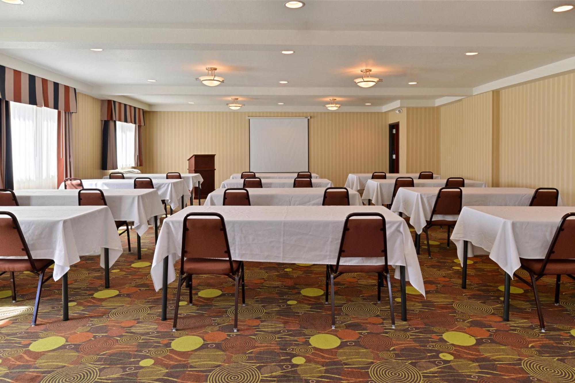 Holiday Inn Express Portland South - Lake Oswego By Ihg Dış mekan fotoğraf